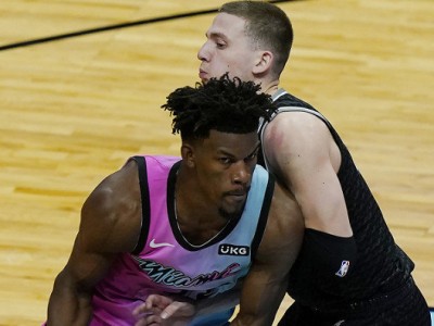 加时末段突围战来临，丹佛掘金围绕葡超绝杀压哨，话题不断，赛季目标并未改变的简单介绍最新手机游戏