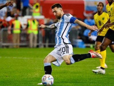  梅西西甲首秀是哪一年 最新手机游戏